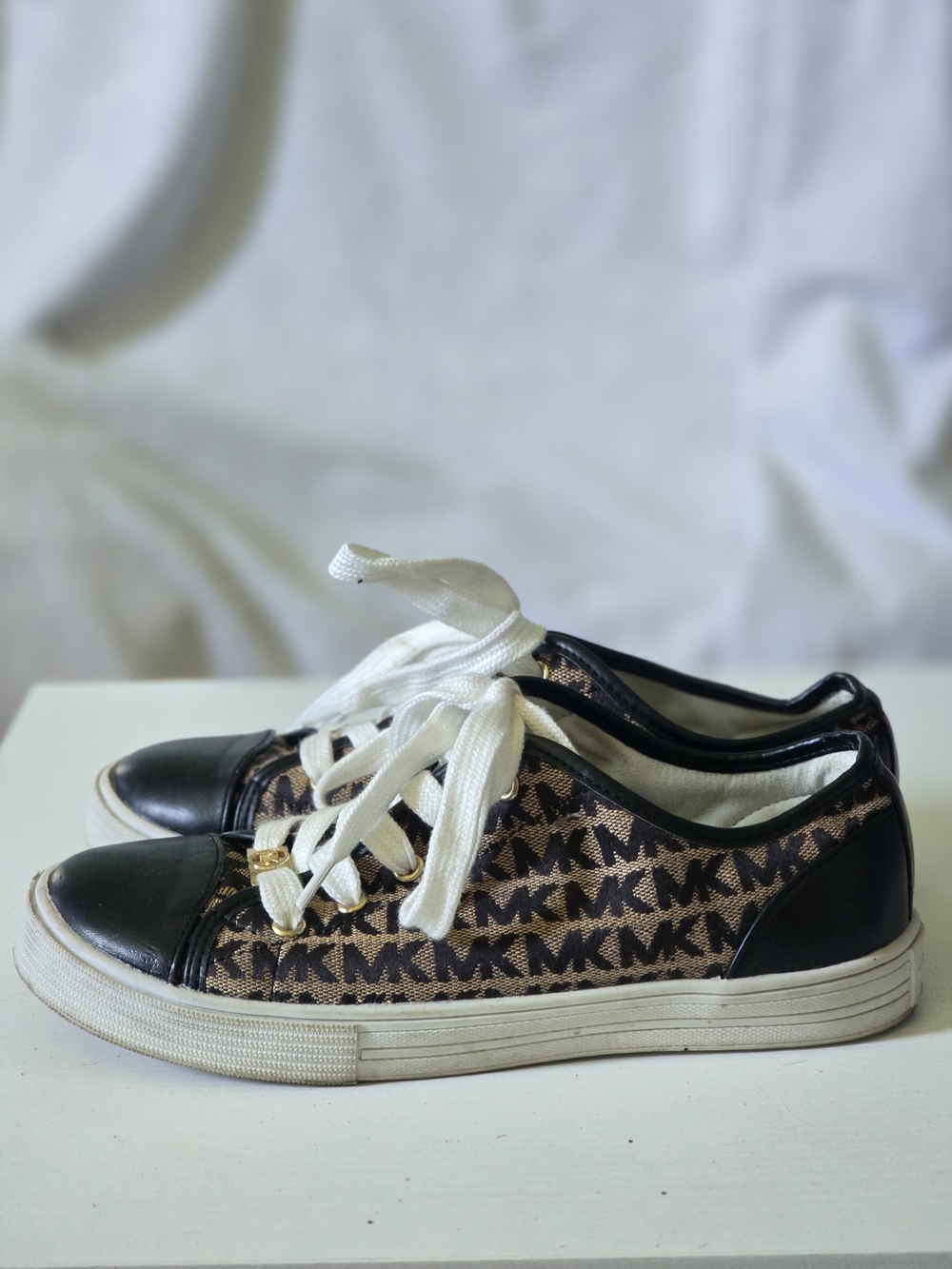 Michael Kors Logo Black & Brown Low-Top Lace-Up Sneakers MK